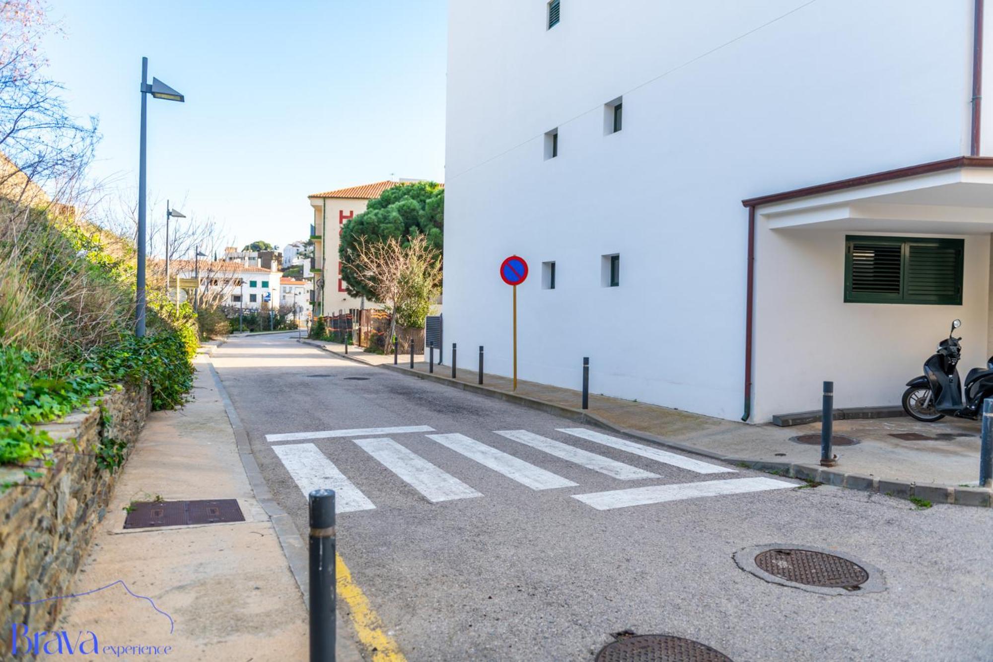 Duplex Sa Tarongeta - 5' Playa I Vistas I Terraza 20m2 I Ascensor I Equipado Cadaques