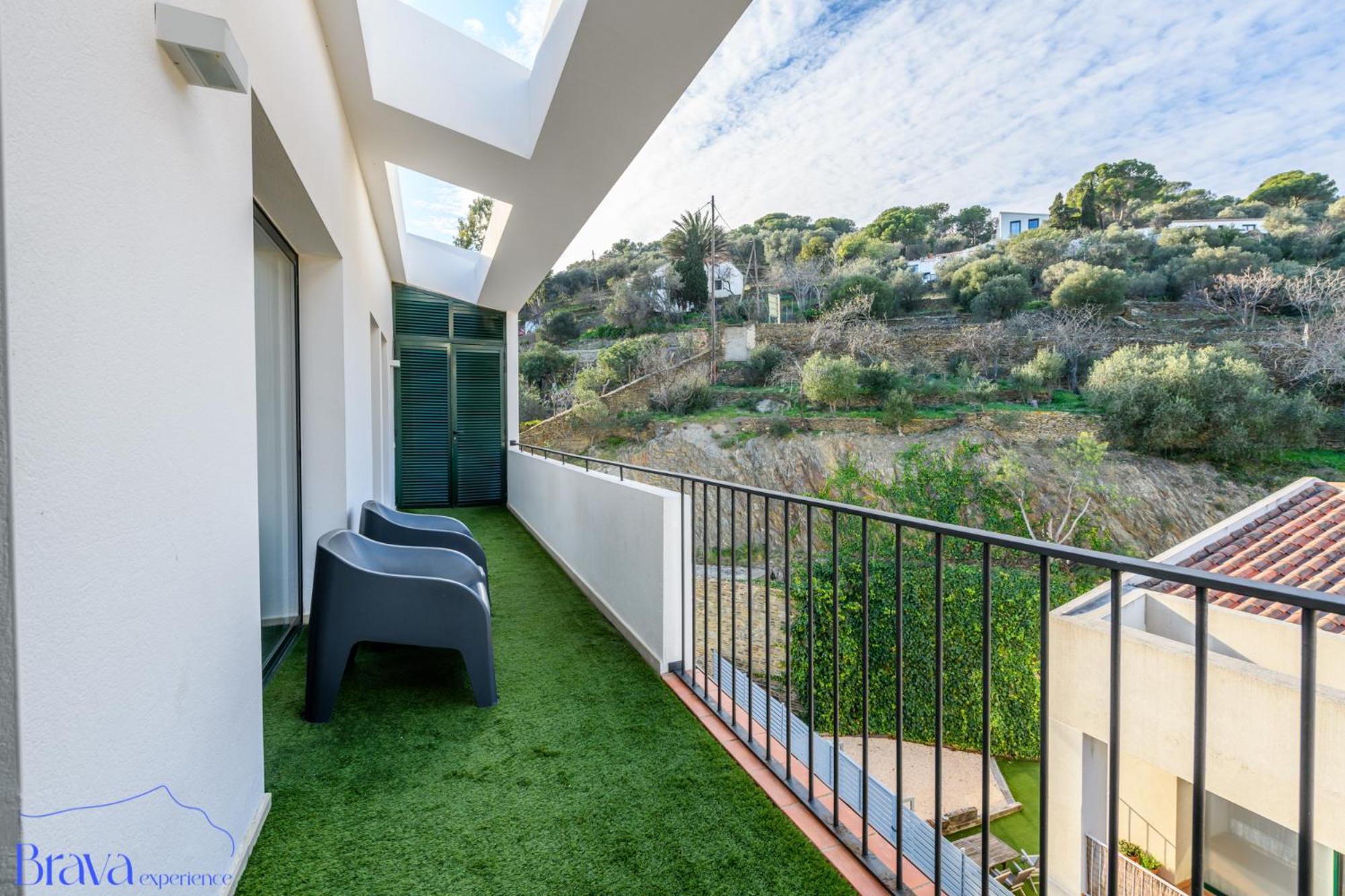 Duplex Sa Tarongeta - 5' Playa I Vistas I Terraza 20m2 I Ascensor I Equipado * Cadaques