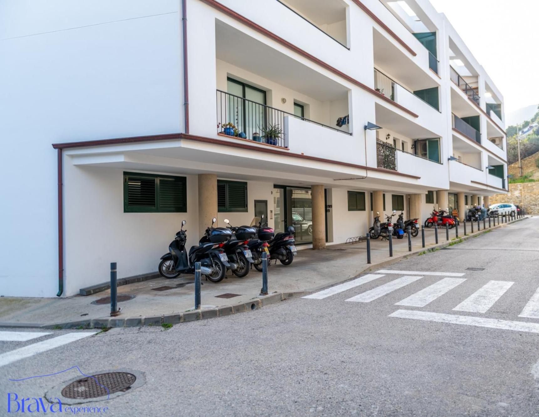 Duplex Sa Tarongeta - 5' Playa I Vistas I Terraza 20m2 I Ascensor I Equipado Cadaques